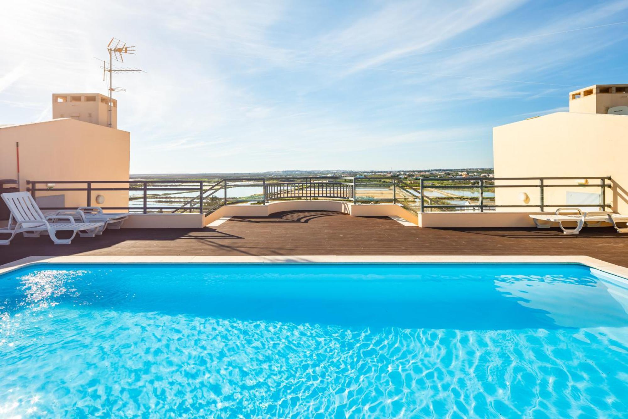 House - Pool On Rooftop Appartamento *